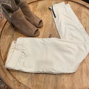 Banana Republic ivory skinny jeans